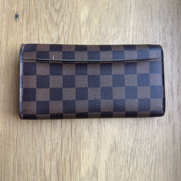 LOUIS VUITTON Sarah Wallet in Damier Ebene - Picture 7 of 9